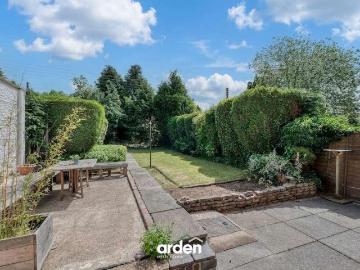 2 bed house for sale