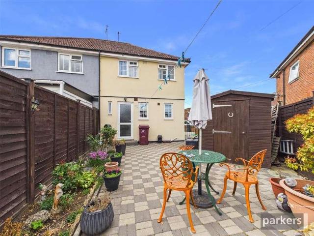 2 bed house for sale