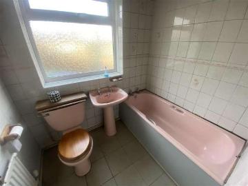 2 bed house for sale