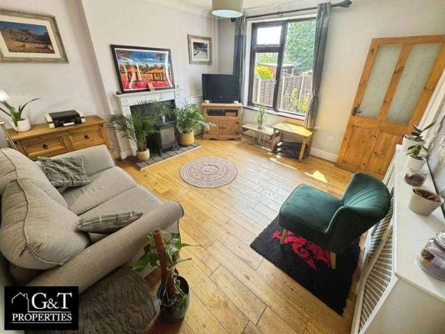 2 bed house for sale