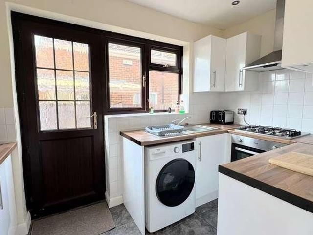 2 bed house for sale