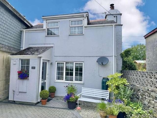 2 bed house for sale