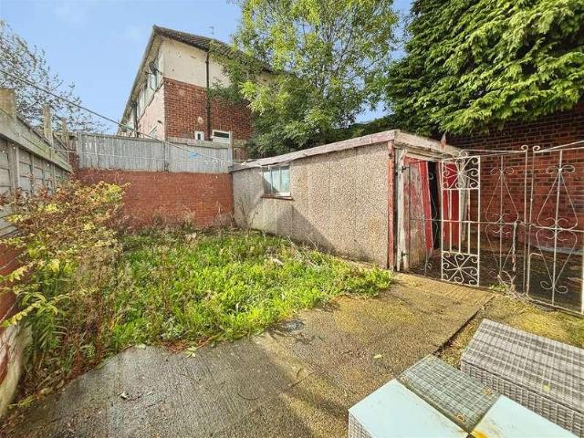 2 bed house for sale
