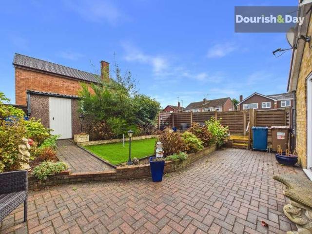 2 bed house for sale