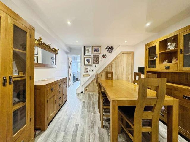 2 bed house for sale