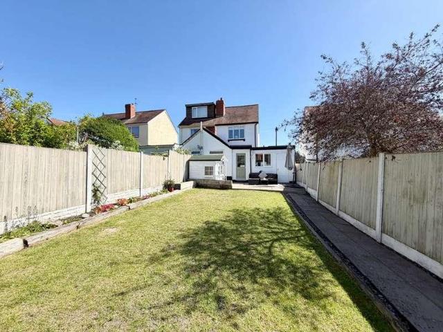 2 bed house for sale