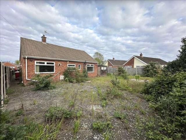 2 bed house for sale