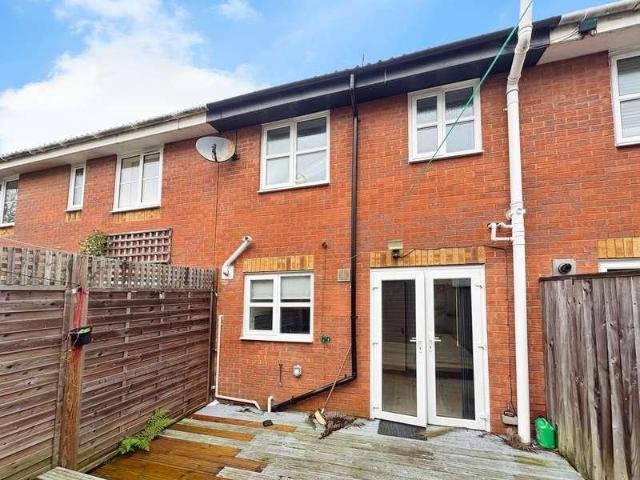 2 bed house for sale