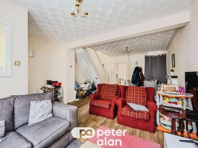 2 bed house for sale