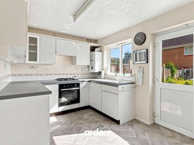 2 bed house for sale