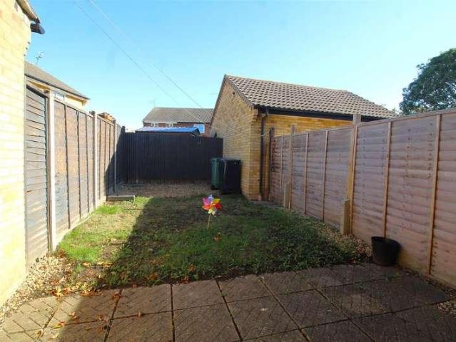 2 bed house for sale