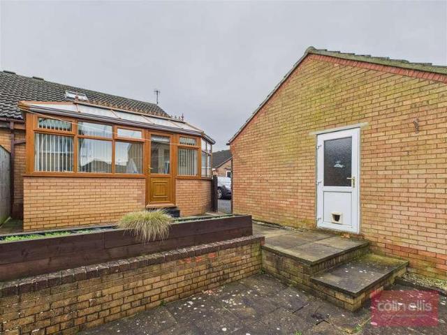 2 bed house for sale