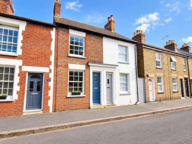 2 bed house for sale