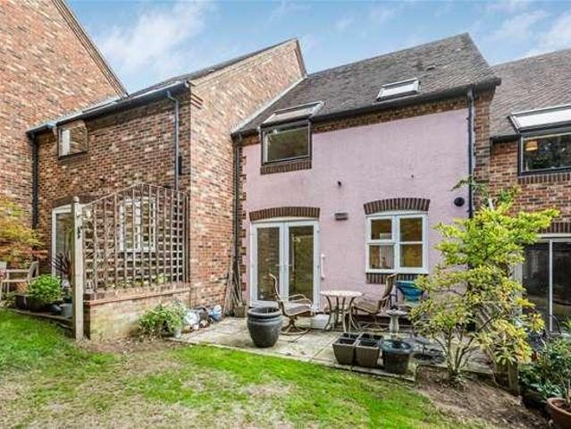 2 bed house for sale