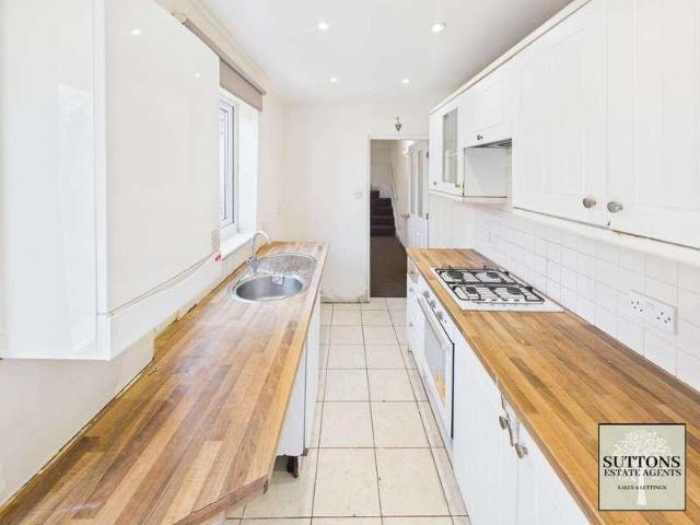 2 bed house for sale
