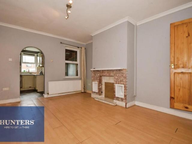 2 bed house for sale