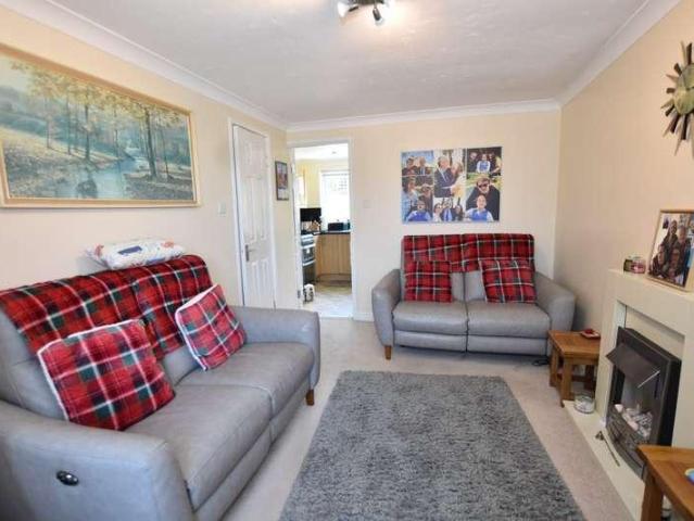 2 bed house for sale