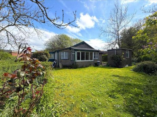 2 bed house for sale