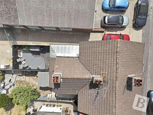 2 bed house for sale
