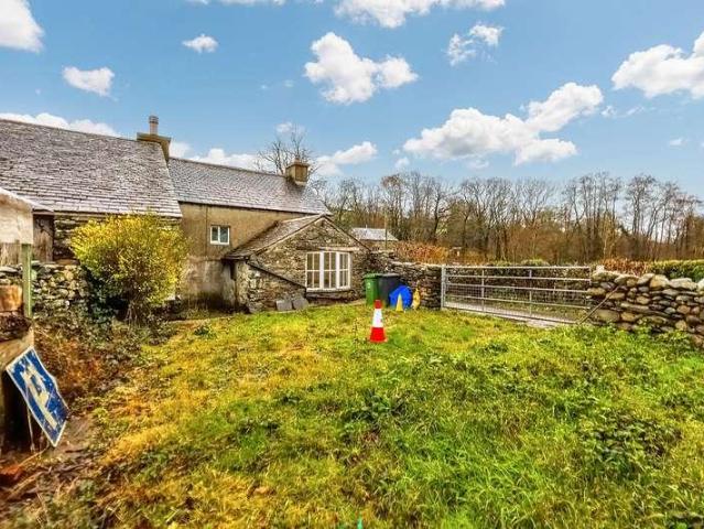 2 bed house for sale