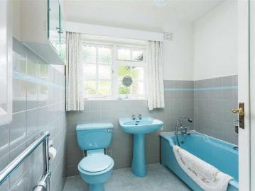 2 bed house for sale