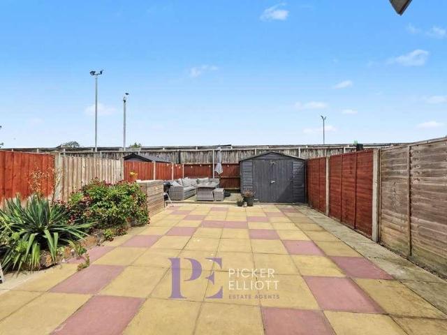 2 bed house for sale