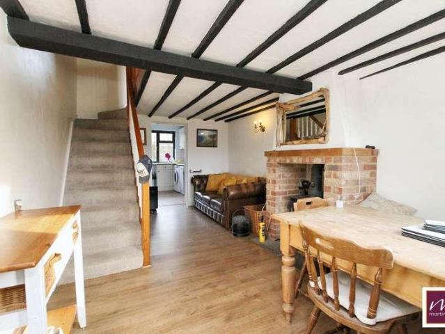 2 bed house for sale