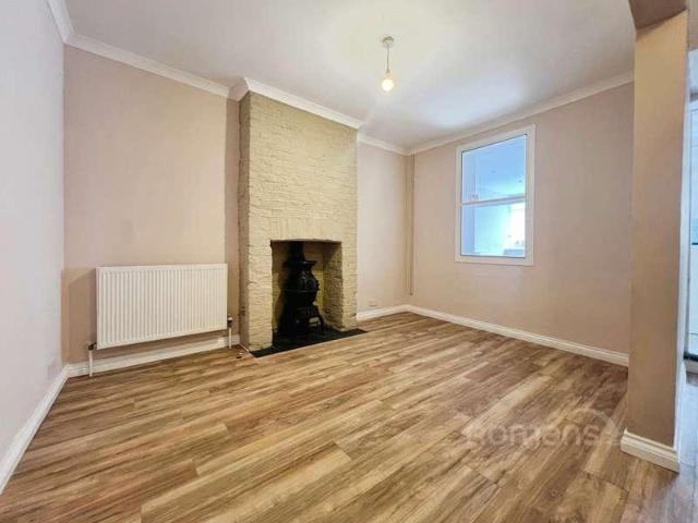 2 bed house for sale