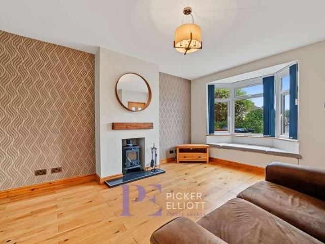 2 bed house for sale