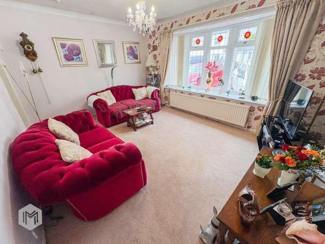 2 bed house for sale