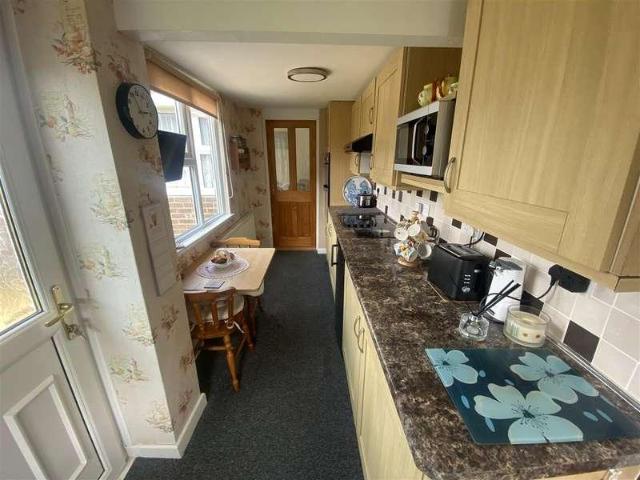 2 bed house for sale