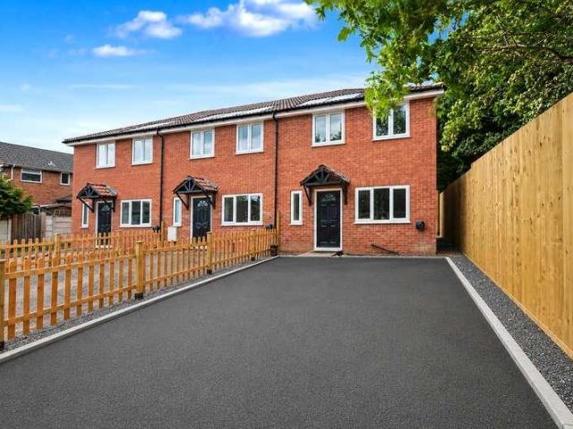 2 bed house for sale