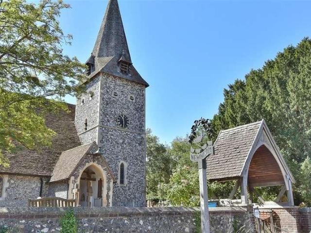 2 bed house for sale