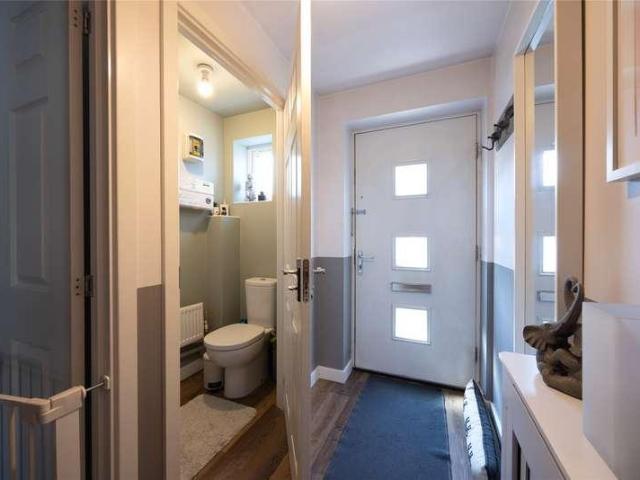 2 bed house for sale