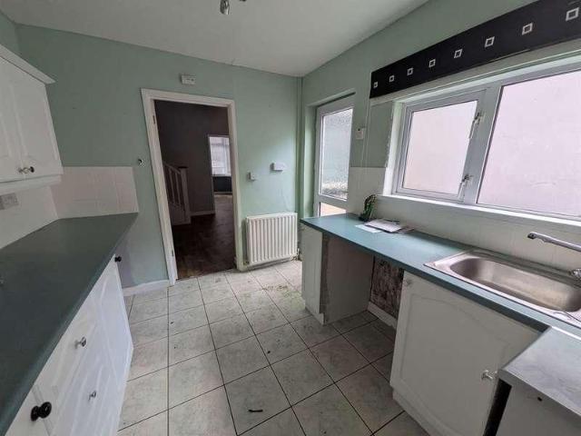 2 bed house for sale