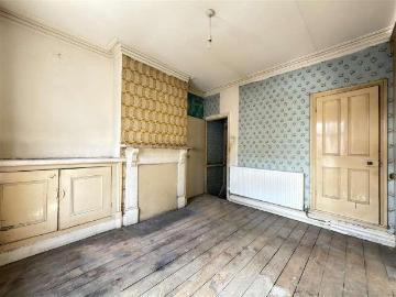 2 bed house for sale