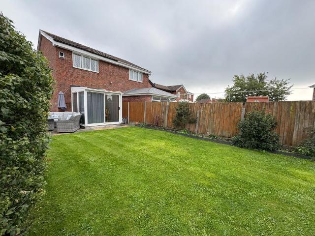 2 bed house for sale