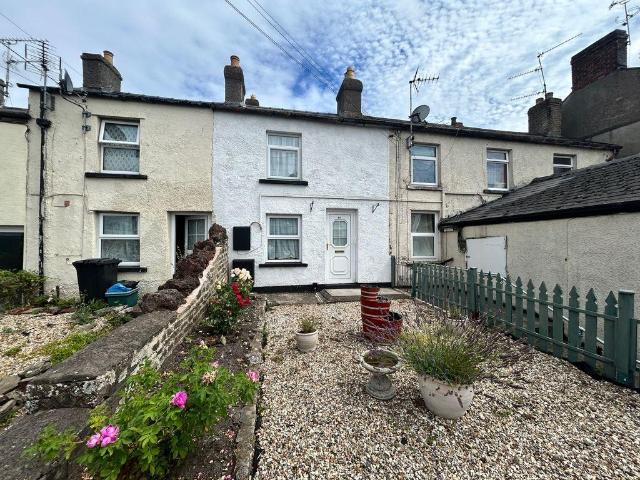 2 bed house for sale