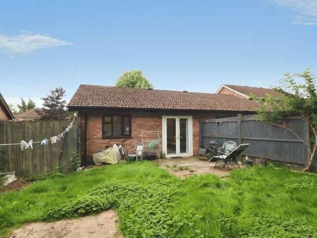 2 bed house for sale