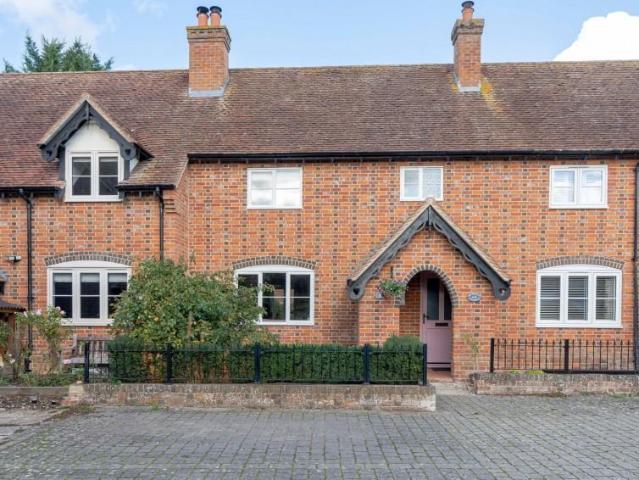 2 bed house for sale