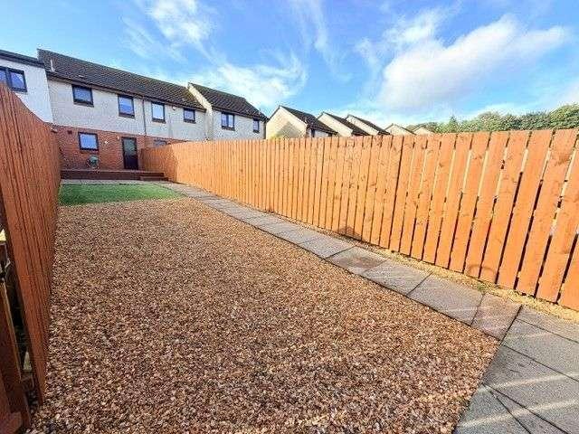 2 bed house for sale