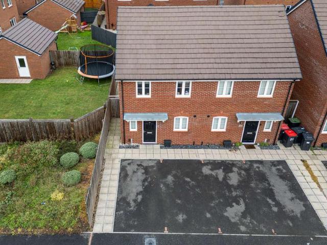 2 bed house for sale