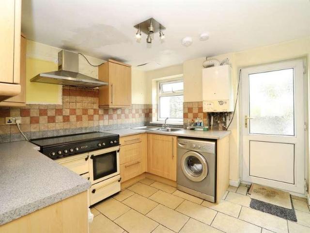 2 bed house for sale