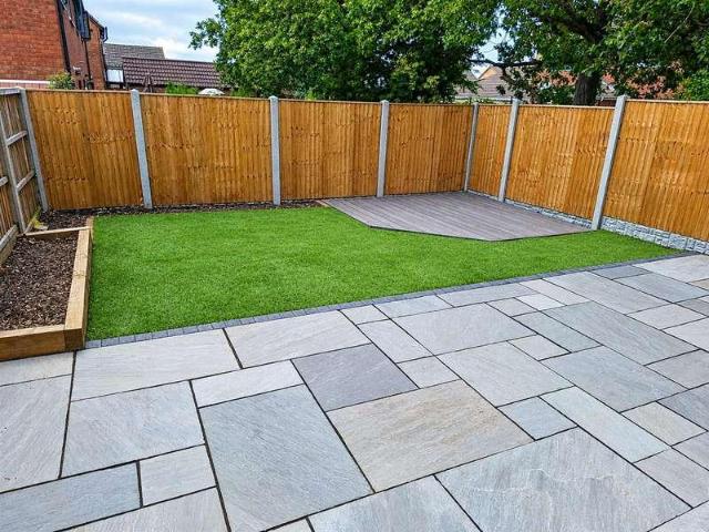 2 bed house for sale