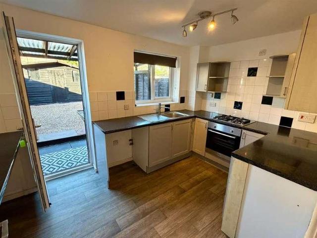 2 bed house for sale