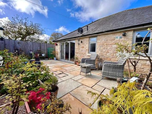2 bed house for sale