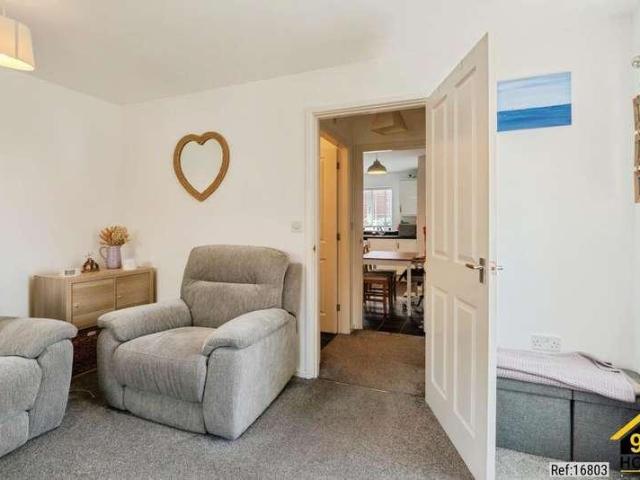 2 bed house for sale