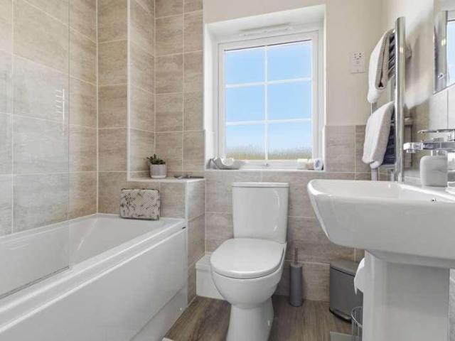 2 bed house for sale