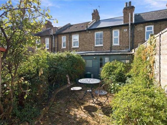 2 bed house for sale