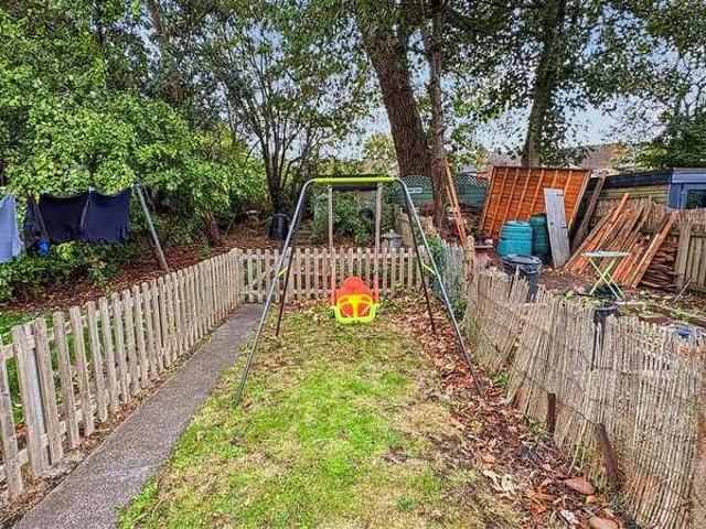 2 bed house for sale
